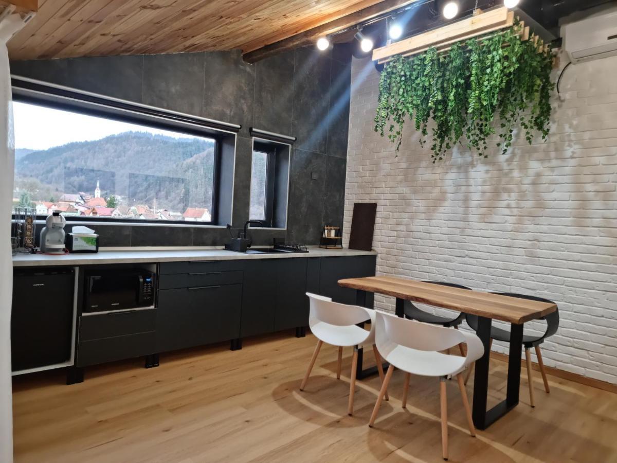 Casa Chiper - Attic Apartment With View Braşov Buitenkant foto