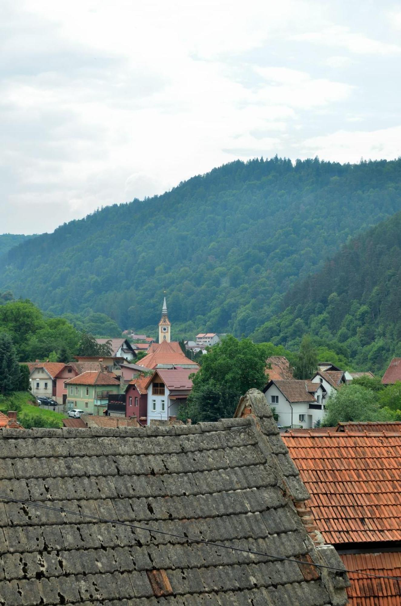 Casa Chiper - Attic Apartment With View Braşov Buitenkant foto